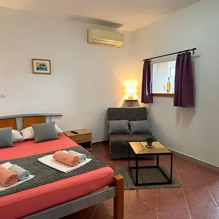 Apartments Molo Mare Hvar Town Exterior photo