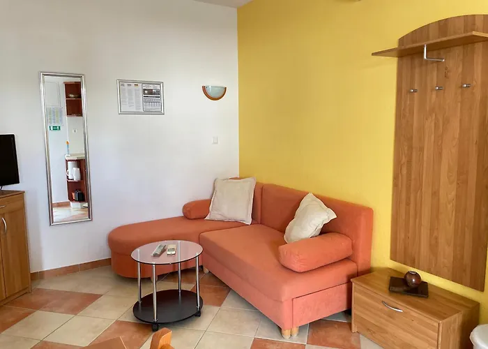 Apartments Molo Mare