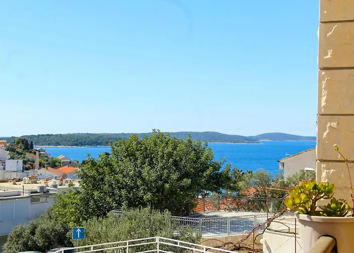 Apartments Molo Mare