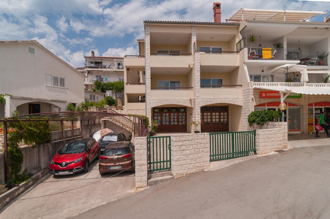 Apartment Molo Mare Hvar Town