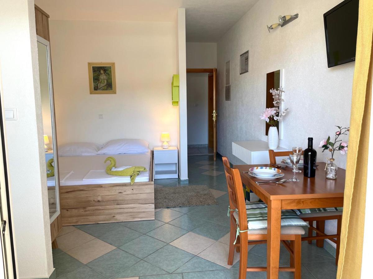 Apartment Molo Mare Hvar Town